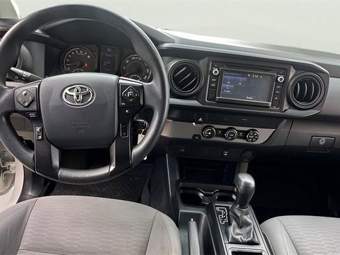 Used 2019 Toyota Tacoma SR image 18