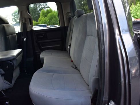 Used 2018 RAM 1500 Express image 20