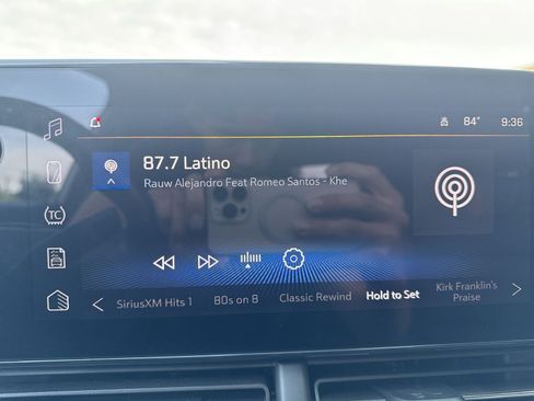 Used 2024 Chevrolet Trax RS w/ Driver Confidence Package FWD image 17