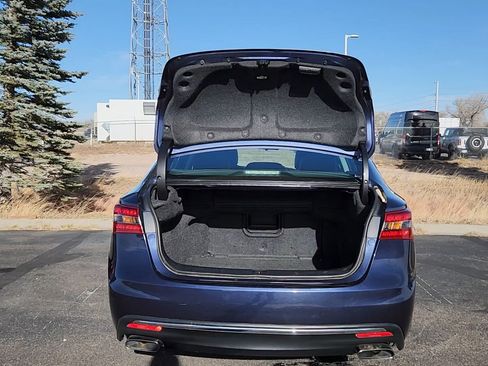 Used 2016 Toyota Avalon Limited image 17