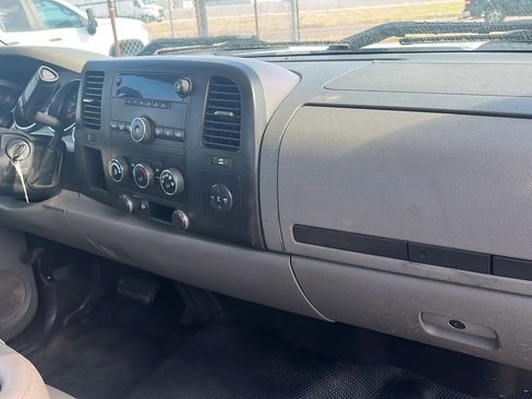 Used 2011 Chevrolet Silverado 3500 W/T image 12