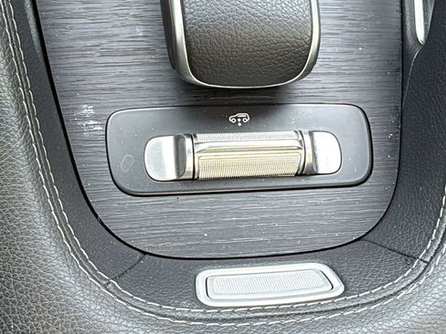 Certified 2025 Mercedes-Benz GLS 450 4MATIC image 42