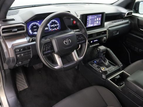 Certified 2024 Toyota Tacoma TRD Off-Road AWD/4WD image 13