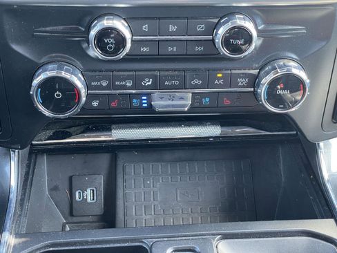 Used 2022 Ford F150 Lariat w/ Equipment Group 502A High image 27