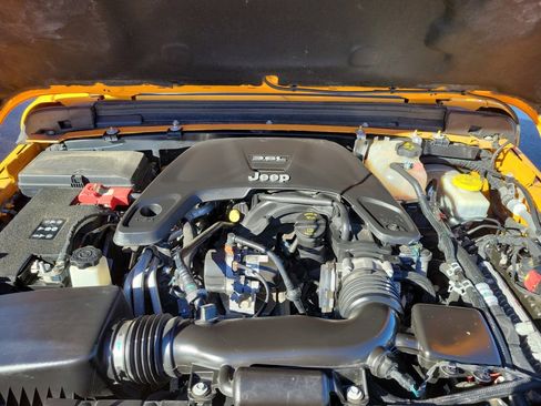 Used 2021 Jeep Wrangler Unlimited Rubicon image 16