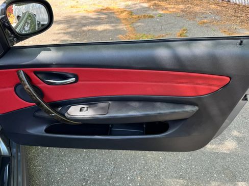 Used 2012 BMW 135i Convertible RWD image 27