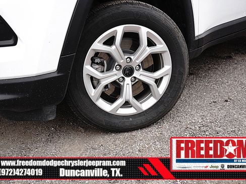 New 2025 Jeep Compass Sport image 9