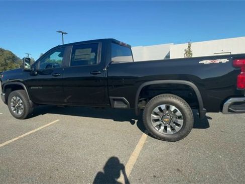 New 2026 Chevrolet Silverado 2500 LT w/ All Star Edition image 8