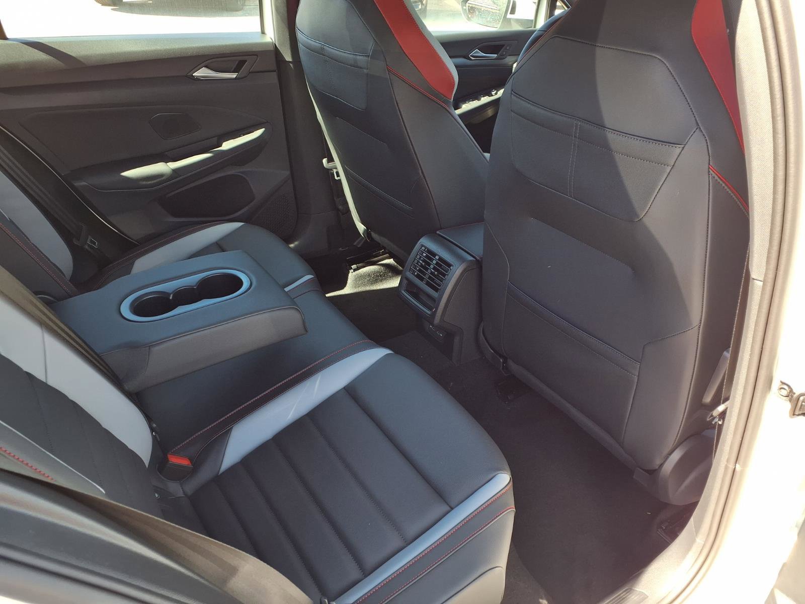 New 2026 Volkswagen GTI SE FWD image 21