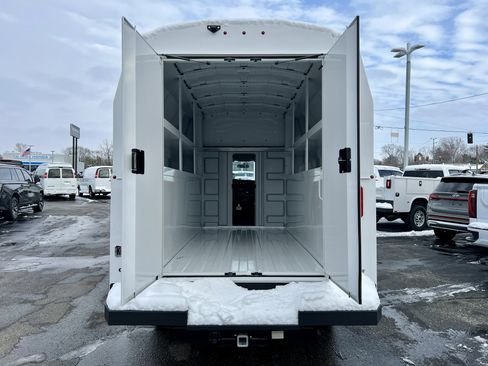 New 2025 GMC Savana 3500 1WT w/ Power Convenience Package image 9