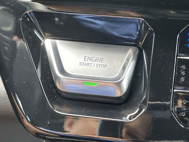 Used 2025 GMC Sierra 1500 AT4X AWD/4WD image 32