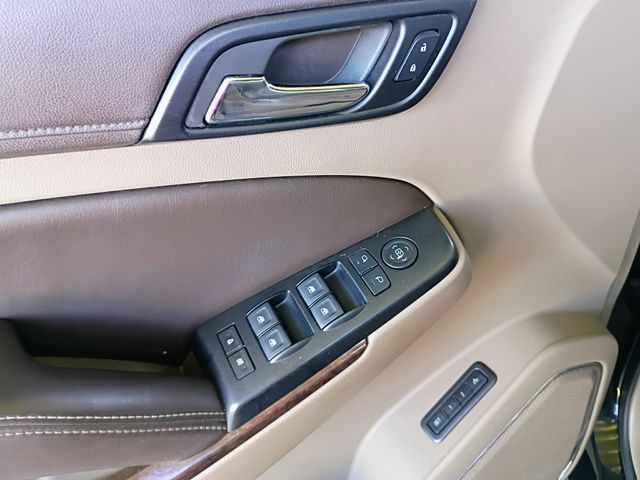 Used 2015 Chevrolet Suburban LT RWD image 20