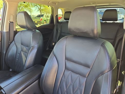 Used 2023 Nissan Rogue Platinum w/ Platinum Premium Package image 9