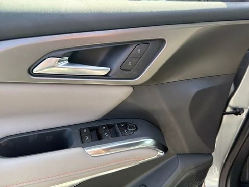 New 2026 Chevrolet Traverse LT FWD image 25