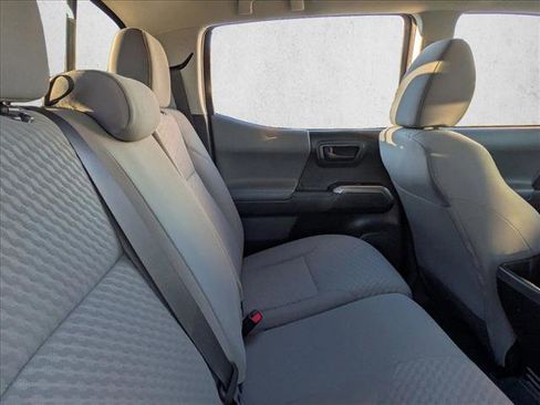 Certified 2022 Toyota Tacoma SR5 image 18