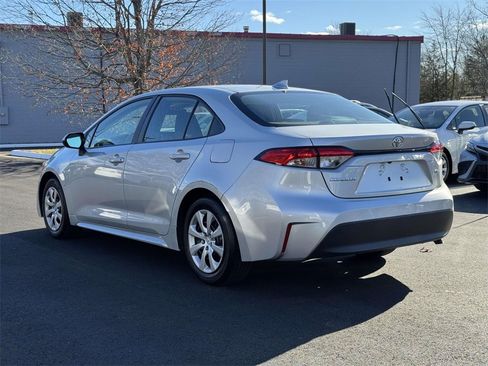 Used 2025 Toyota Corolla LE image 22
