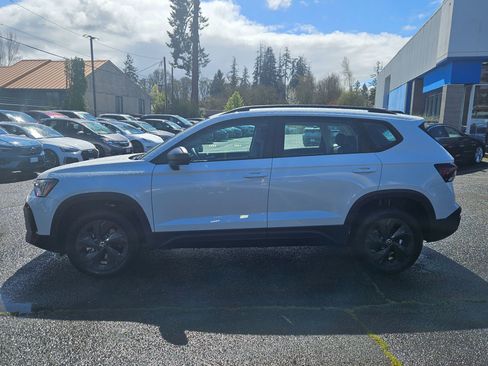 New 2026 Volkswagen Taos S image 2