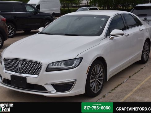 Used 2019 Lincoln MKZ Premiere image 1