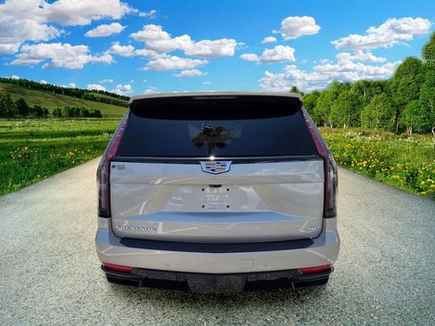 Used 2023 Cadillac Escalade Sport Platinum AWD/4WD image 5