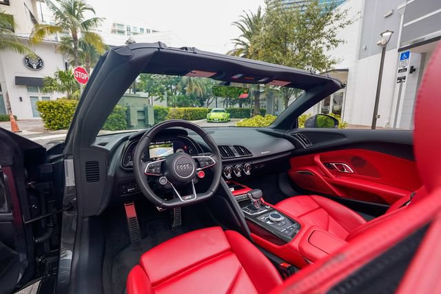 Used 2018 Audi R8 V10 AWD/4WD image 3