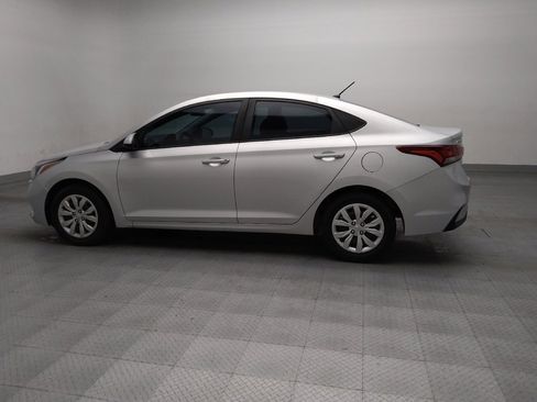 Used 2018 Hyundai Accent SE image 3