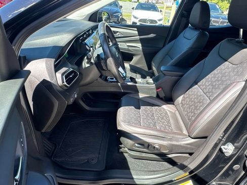 Used 2023 Chevrolet Bolt EUV Premier w/ Sun & Sound Package FWD image 31