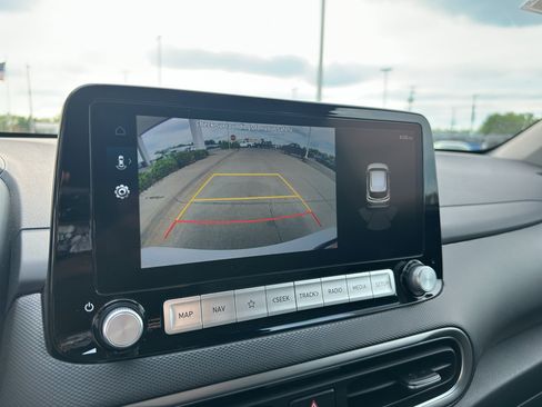 Used 2023 Hyundai Kona Limited w/ Cargo Package FWD image 19