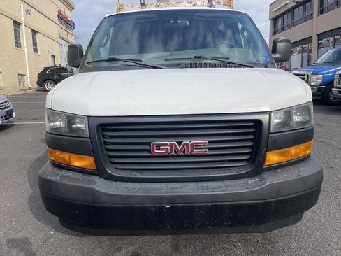 Used 2018 GMC Savana 2500 Extended RWD image 5