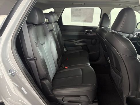 New 2026 Kia Sorento S w/ S Panoramic Sunroof Package image 43