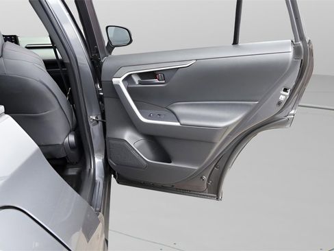 Certified 2021 Toyota RAV4 SE w/ Weather & Moonroof Package image 16