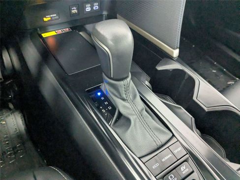 Certified 2025 Toyota Camry SE FWD image 24