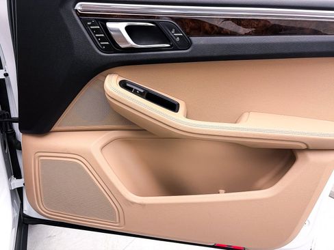 Used 2023 Porsche Macan S image 37