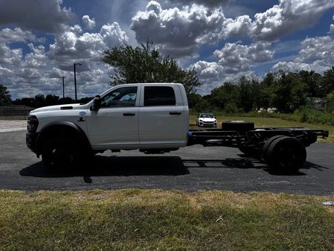 New 2026 RAM 5500 Tradesman AWD/4WD image 16