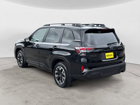 Certified 2025 Subaru Forester Premium AWD/4WD image 3