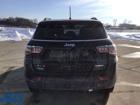 Used 2018 Jeep Compass Latitude w/ Cold Weather Group image 4