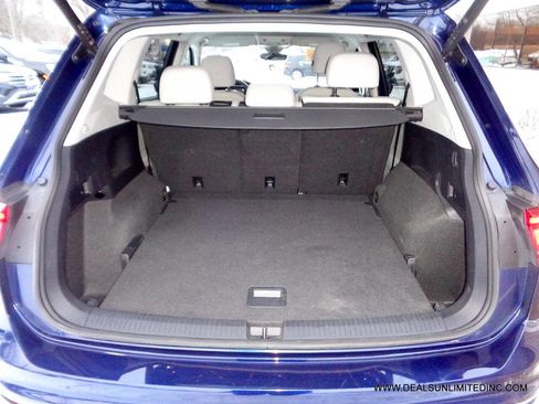 Used 2024 Volkswagen Tiguan SE image 20