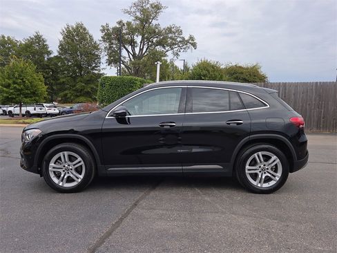 Certified 2023 Mercedes-Benz GLA 250 4MATIC w/ Premium Package image 2