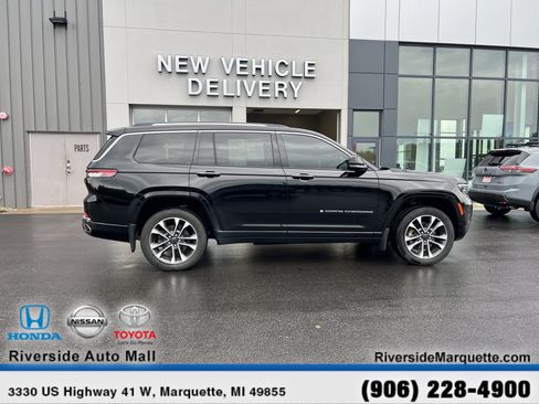 Used 2022 Jeep Grand Cherokee L Overland w/ Advanced Protech Group III AWD/4WD image 10