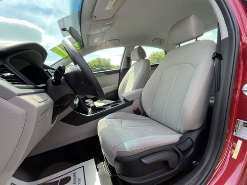 Used 2019 Hyundai Sonata SE FWD image 6
