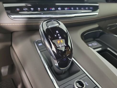 Used 2023 Cadillac Escalade Premium Luxury w/ LPO, Radiant Package RWD image 30