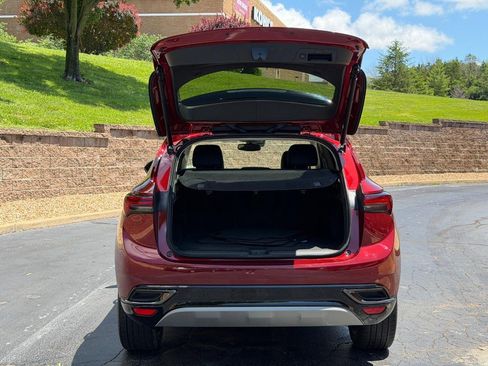 Used 2023 Buick Envision Essence w/ Sport Touring Package AWD/4WD image 4