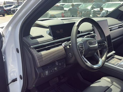 Used 2025 GMC Sierra EV Denali AWD/4WD image 16
