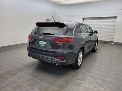 Used 2020 Kia Sorento LX FWD image 9