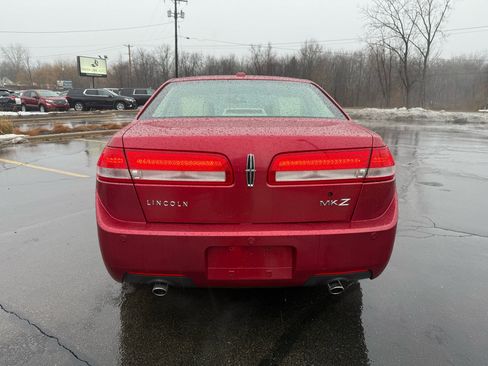 Used 2011 Lincoln MKZ image 3