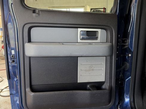 Used 2011 Ford F150 XLT w/ XLT Chrome Pkg image 14