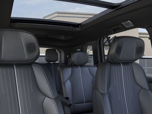 New 2026 Cadillac Vistiq Luxury w/ LPO, Floor Liner Package image 24