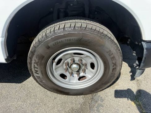 Used 2024 Ford F250 XL w/ XL Driver Assist Package RWD image 19