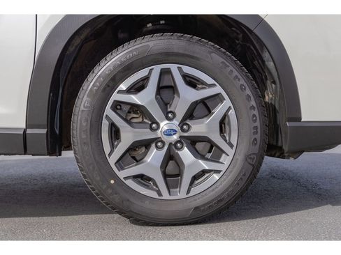 Used 2021 Subaru Forester Premium image 9