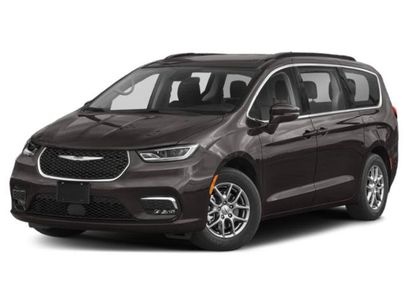 Certified 2021 Chrysler Pacifica Limited w/ Uconnect Theater Family Group