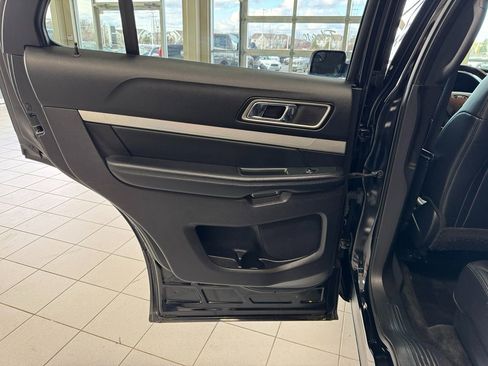 Used 2017 Ford Explorer XLT w/ Equipment Group 202A image 38